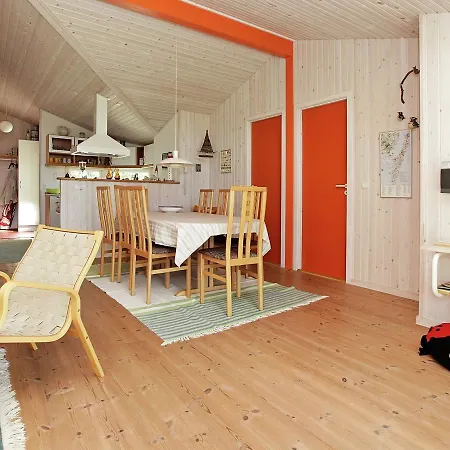 Four-bedroom Holiday In Tranekaer 1 Skattebolle