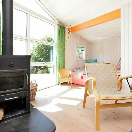 Four-bedroom Holiday In Tranekaer 1 *